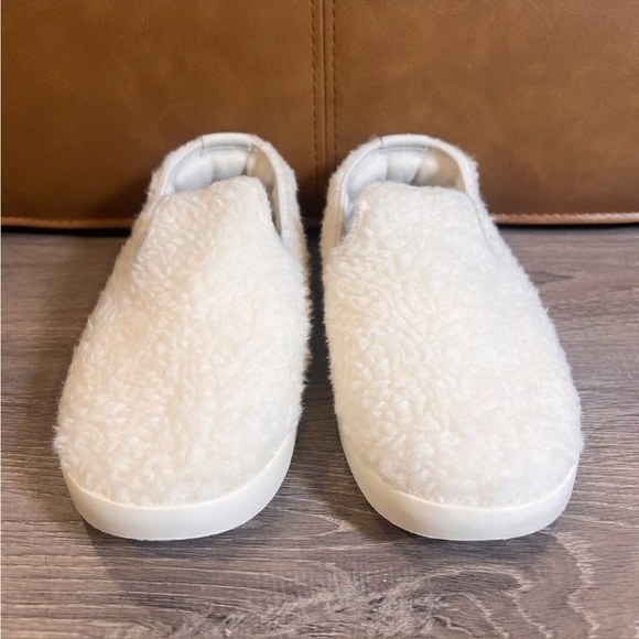 ALLBIRDS Natural White Merino Wool Lounger Fluffs Slip On Shoes Size 8 LIKE NEW - Picture 3 of 11